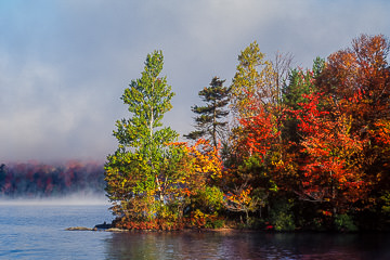 AM-LA-01         Fall Colors, Adirondack Mountains, New York