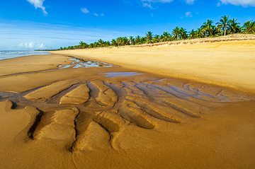 LE-BR-LA-69         Patterns On The Beach, Praia De Mogiquiçaba, Southern Coast Of Bahia, Brazil